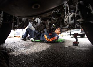 Comprehensive Trailer and Truck Service Keeping Your Fleet on the Road