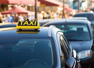 A Visual Journey from Makkah to Jeddah by Taxi