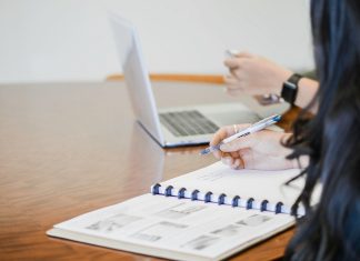 Cracking the Code to Success: Mainland Business Setup in the UAE